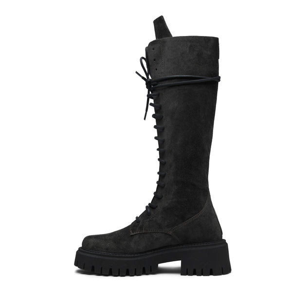 #suede
#black