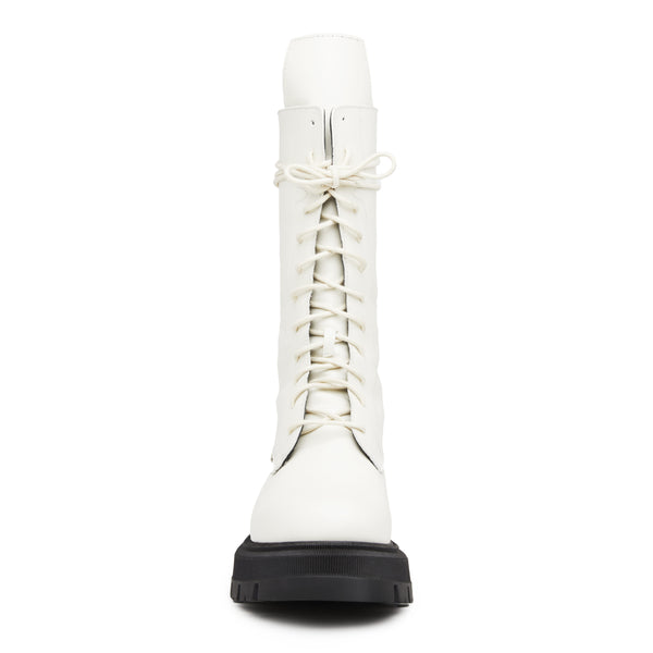 #boots
#white