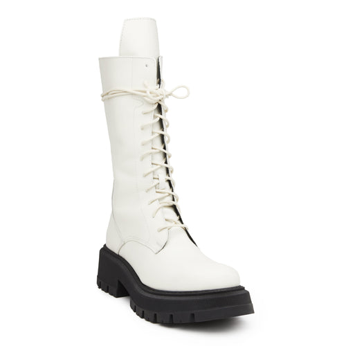 #boots
#white
