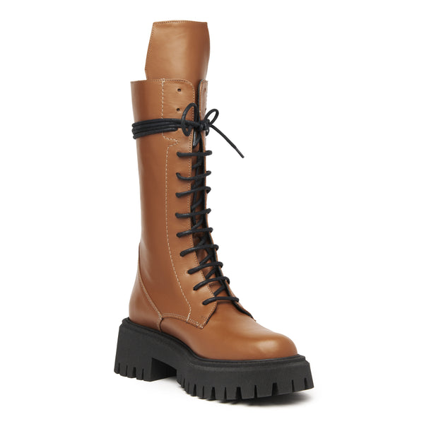 #boots
#brown