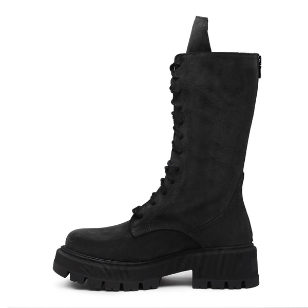 #suede
#black