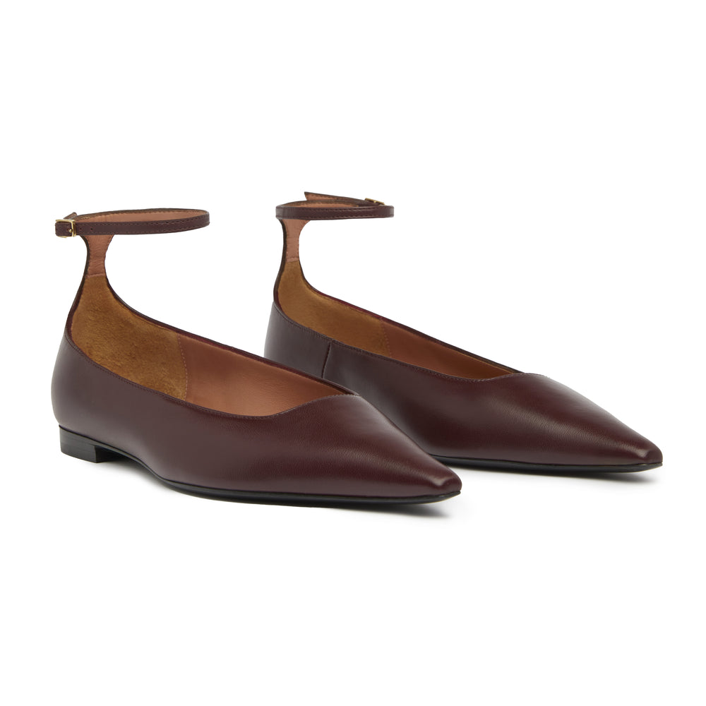 #flat
#burgundy