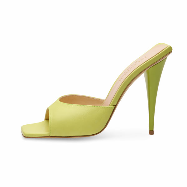 #MOONLIGHTMULETACCO11.5cm
#wasabigreen