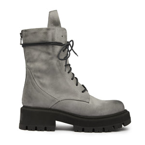 #suede
#silver
