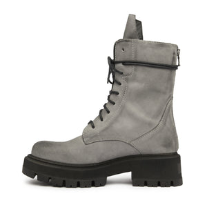 #suede
#silver