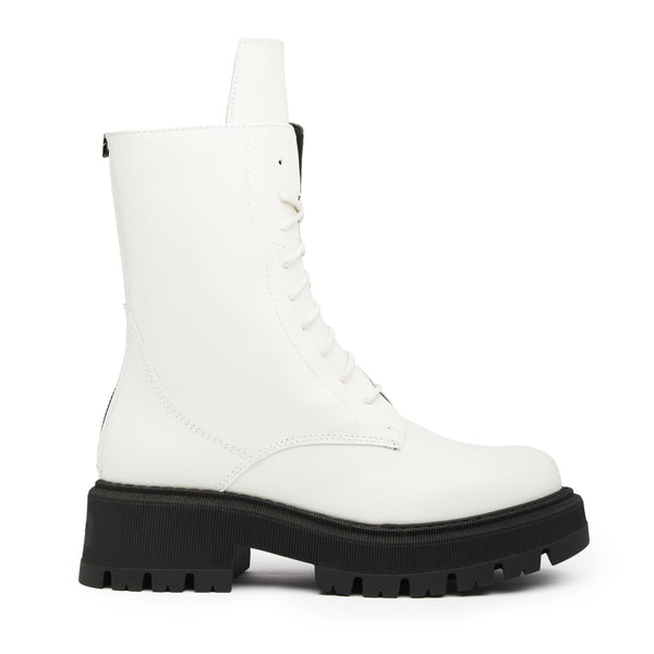 #boots
#off_white