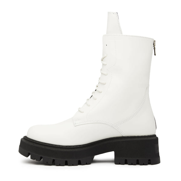 #boots
#off_white