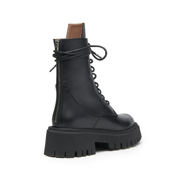 #boots
#black