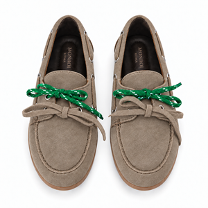 Boston Mocha Mousse, coppia vista frontale rialzata #MochaMousse