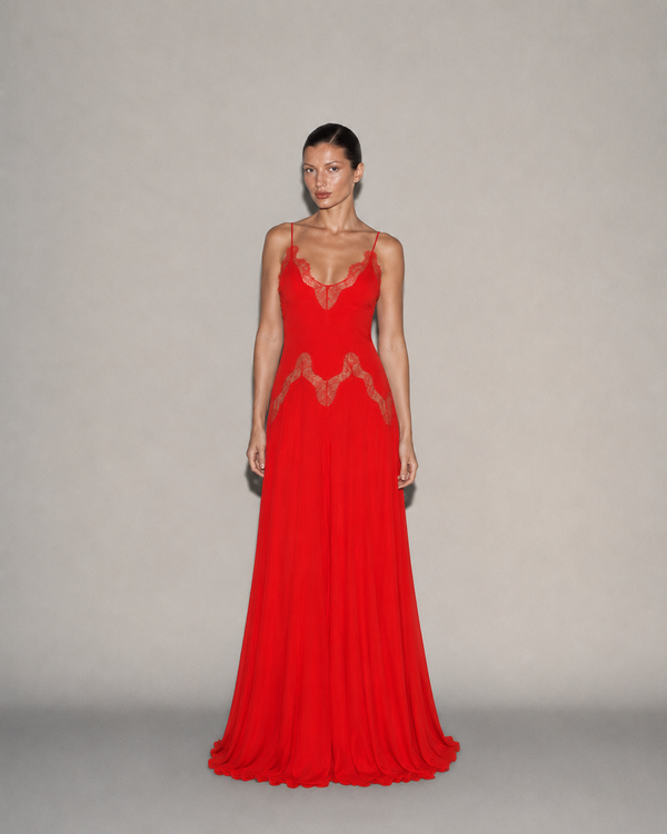 Selene Dress Cherry Red, seconda posa frontale #CherryRed