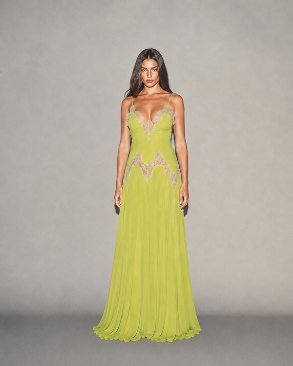 Selene Dress Lime Green, seconda posa frontale #LimeGreen